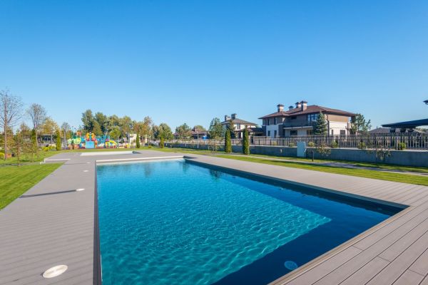 Choisir le pisciniste idéal à Nîmes pour votre projet